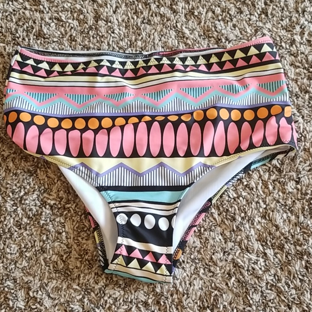 Venus High waisted bikini bottoms